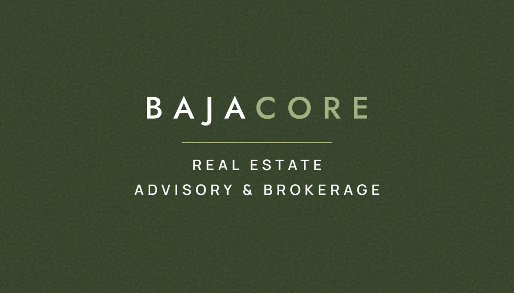 Frente de la tarjeta: BAJACORE, filete y REAL ESTATE / ADVISORY & BROKERAGE sobre el cardón